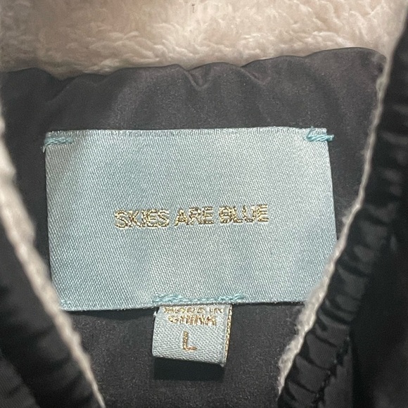 Skies Are Blue Women’s Large Black Fleece Puffer Vest - Picture 7 of 8